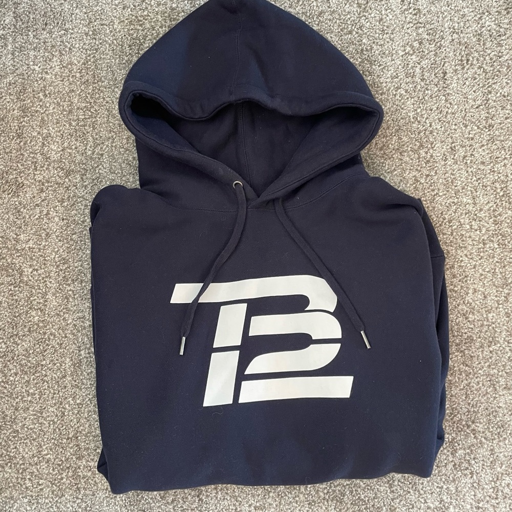 TB12 Men’s Medium Sweatshirt